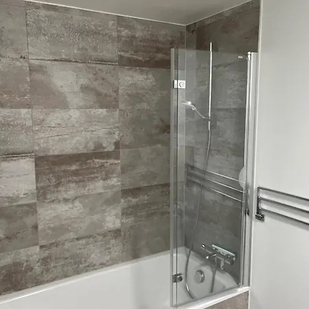 2 Doubles Et Salle De Bains Homestay szállás Crans-pres-Celigny